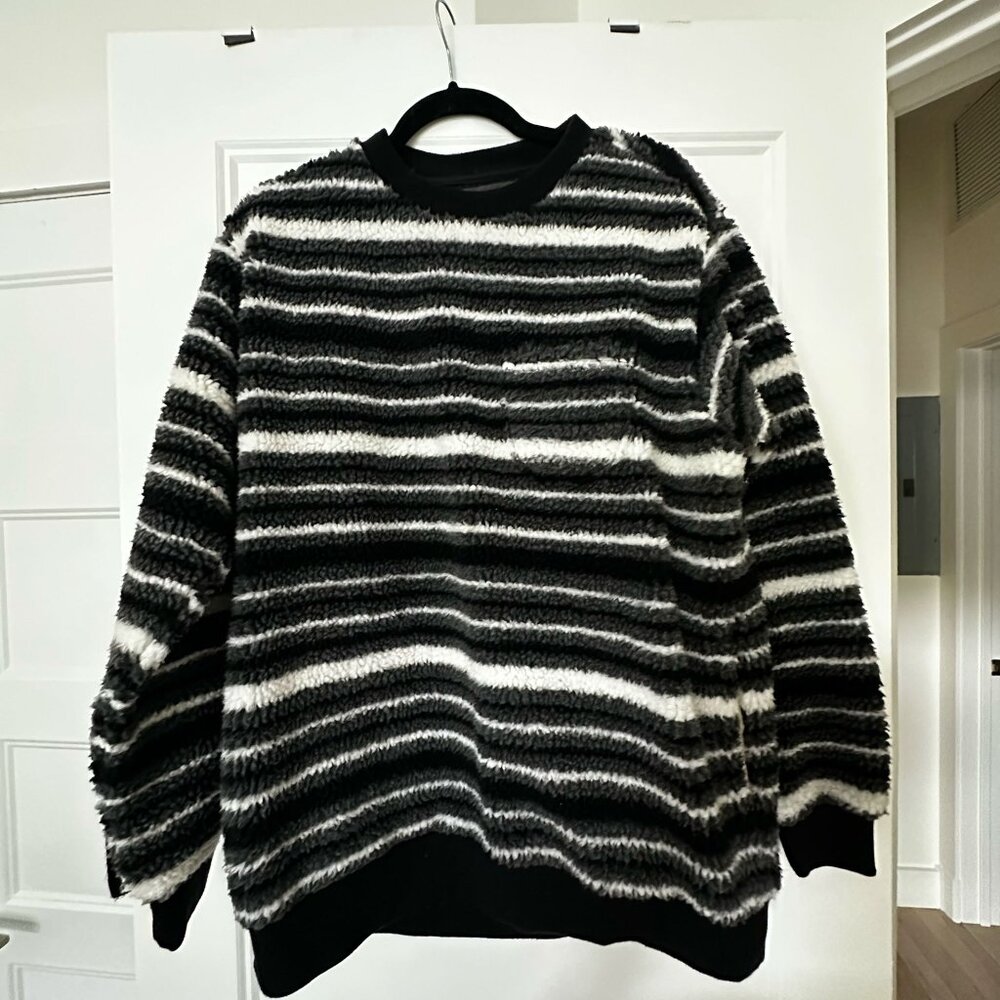 BEAMS striped black and white crewneck sweater